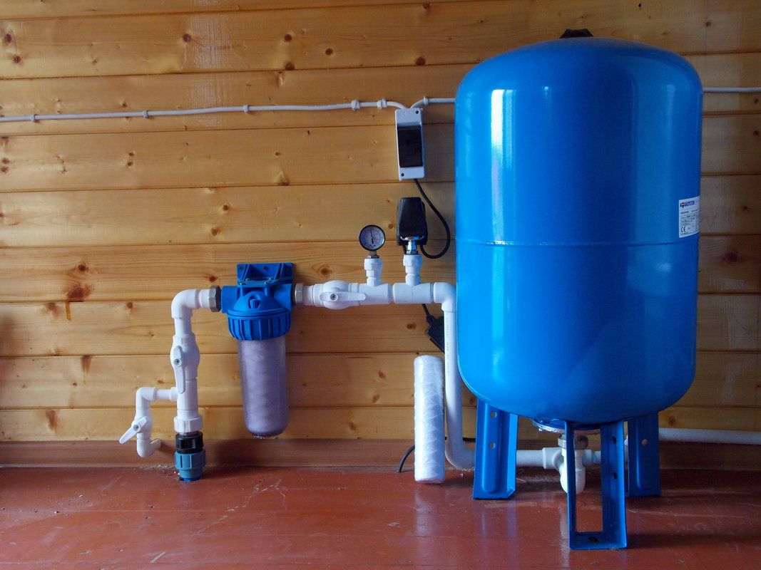 Как провести воду в дом из скважины самостоятельно?